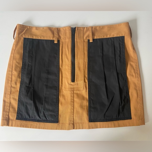 Alexander Wang tan mini skirt accent black front pockets & zipper new sz 8